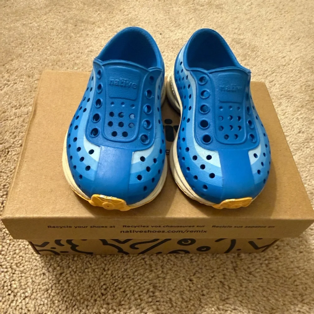 Native Robbie Shoes Size 5 Toddler Like New- Spring, Summer, Easter, Rain, Vaca